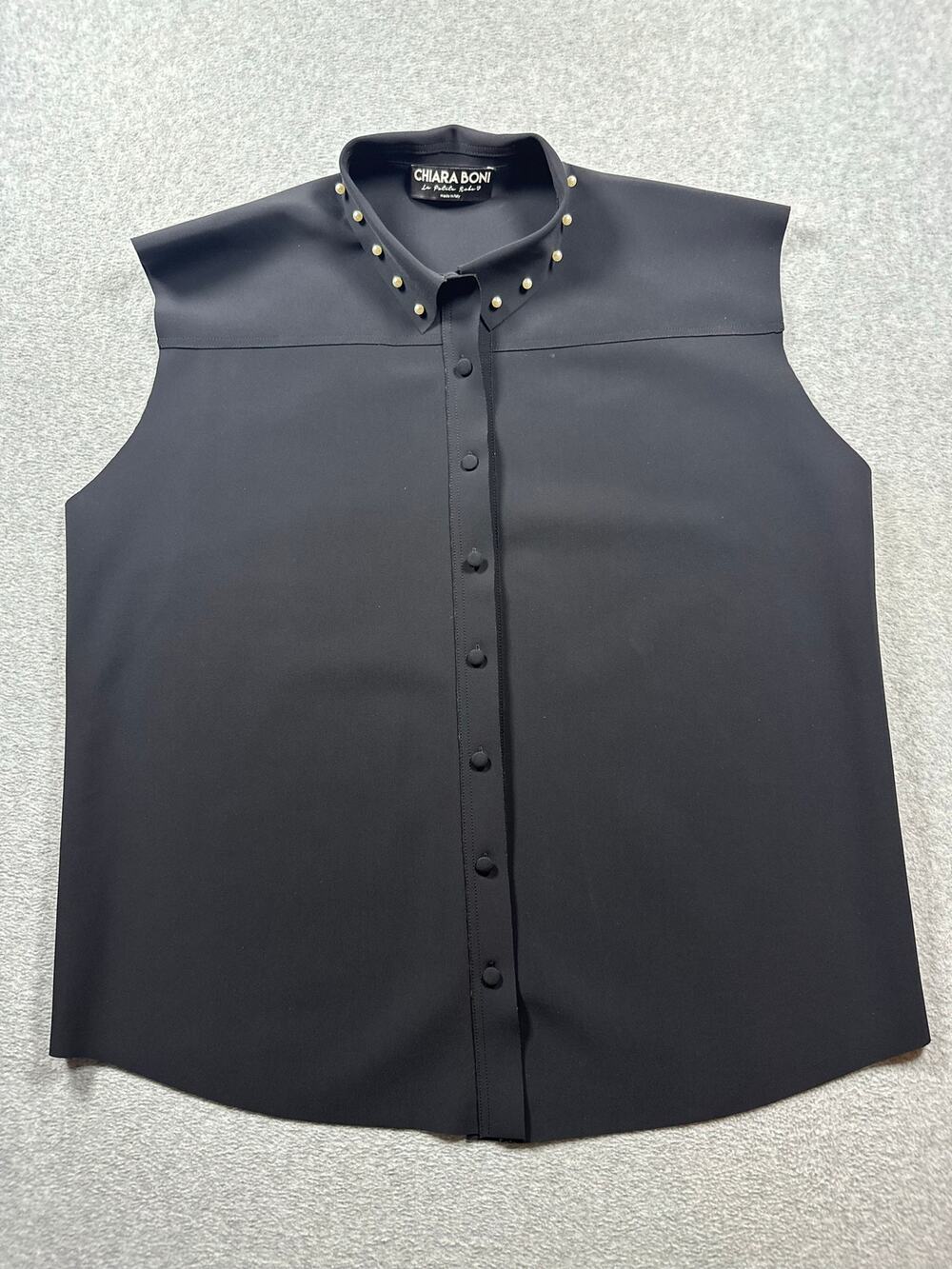 Chiara Boni La Petite Robe Shirt Top Women's SZ 50 Black Sleeveless Pearl Collar